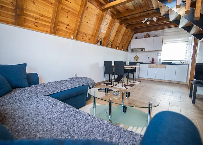 Planinska Kuca, Brvnara-skodric - Sljivovica, Zlatibor