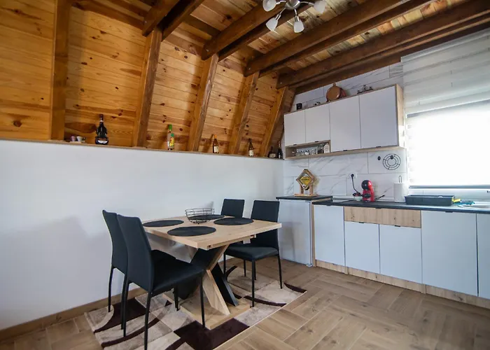 Chalet Planinska Kuca, Brvnara-skodric - Sljivovica, Zlatibor Sainovina