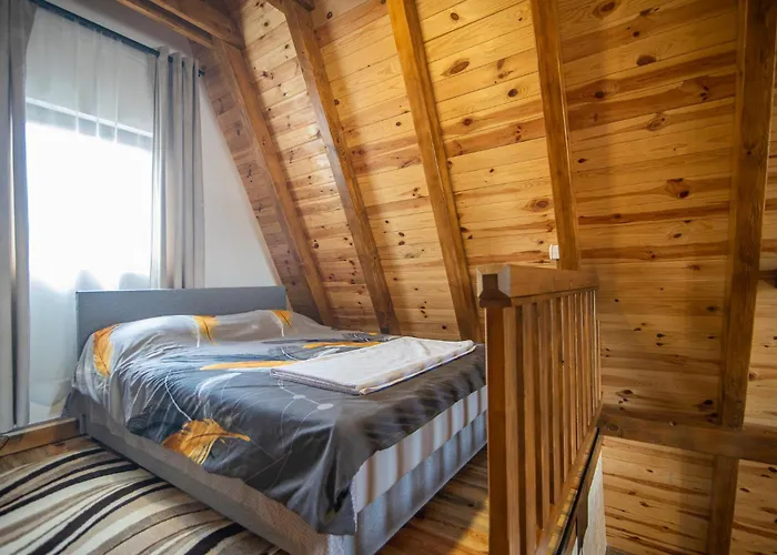 Planinska Kuca, Brvnara-skodric - Sljivovica, Zlatibor